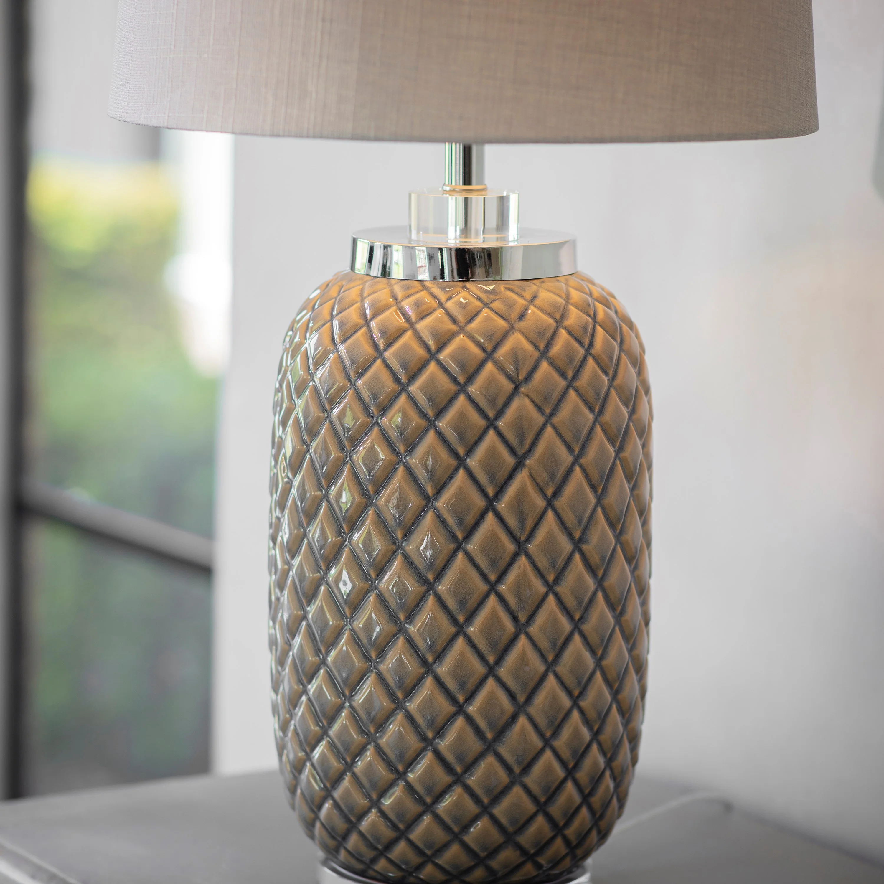 Laughton Pineapple Table Lamp - Image 3