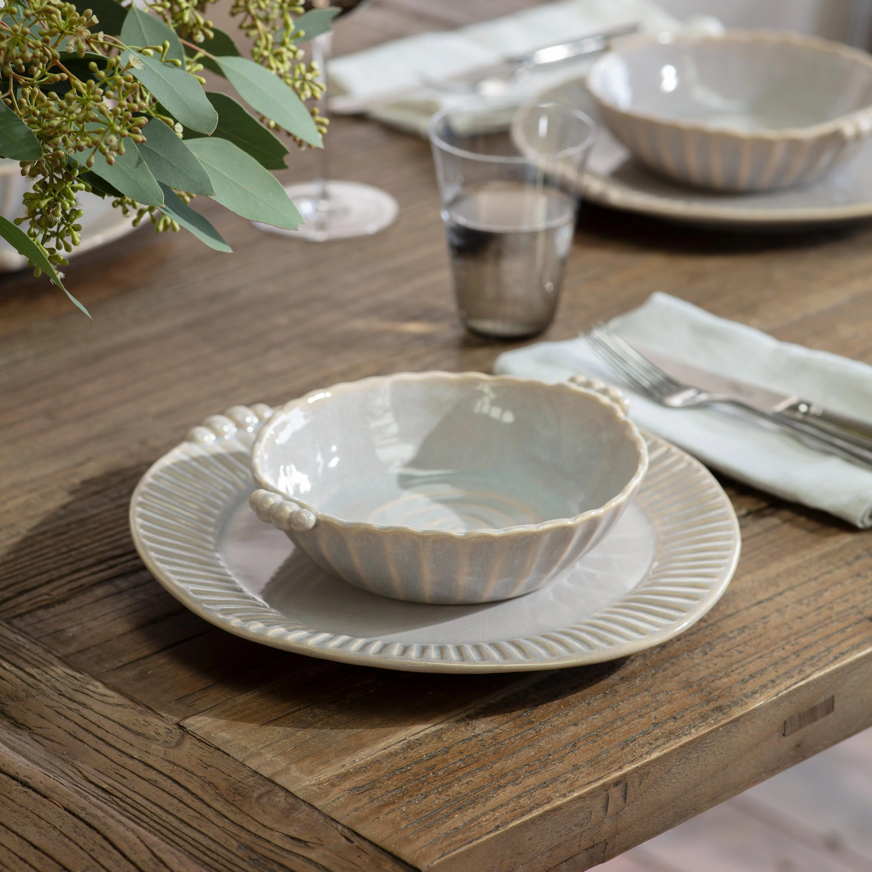 Winsford Fluted Shallow Bowl - Image 3